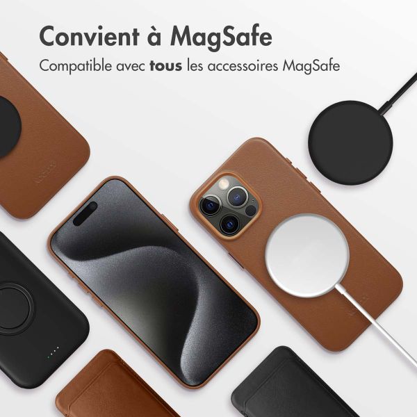 Accezz Coque arrière en cuir avec MagSafe Apple iPhone 15 Pro Max - Sienna Brown