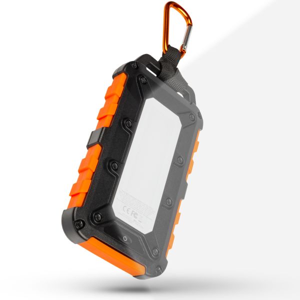 Xtorm ﻿Série Xtreme -  Solar Charger Powerbank 10 000 mAh - Noir / Orange