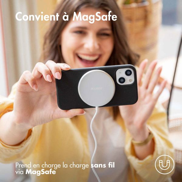 Accezz Coque Liquid Silicone avec MagSafe Apple iPhone 13 Mini - Noir