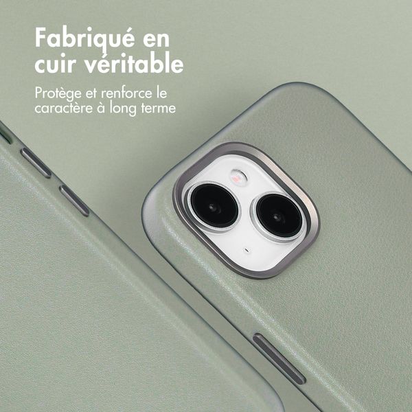Accezz Coque arrière en cuir avec MagSafe Apple iPhone 15 - Light Grey