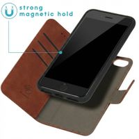 imoshion Etui de télephone luxe 2-en-1 amovible Apple iPhone SE (2020/2022) / 8 / 7 - Marron