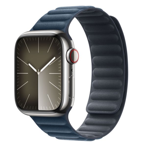 Apple Bracelet à maillons magnétique FineWoven Apple Watch Series 1 t/m 9 / SE (38/40/41 mm) | Series 10 / 11 (42 mm) - Taille S/M - Pacific Blue