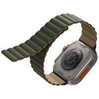 Uniq Bracelet Revix réversible Apple Watch Series 1 t/m 11 / SE / Ultra (44/45/46/49 mm) - Moss Green / Tan