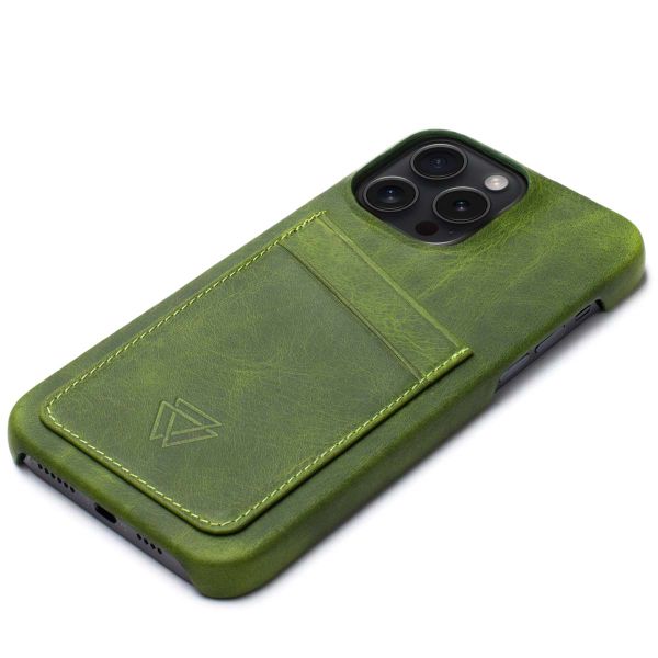 Wachikopa Coque Full Wrap C.C. avec 2 porte-cartes iPhone 15 Pro - Forest Green