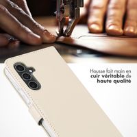 Selencia Étui portefeuille en cuir véritable Samsung Galaxy A54 (5G) - Greige