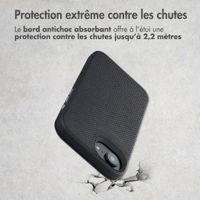 Accezz Coque Tough avec MagSafe Apple iPhone 17e / 16e - Noir