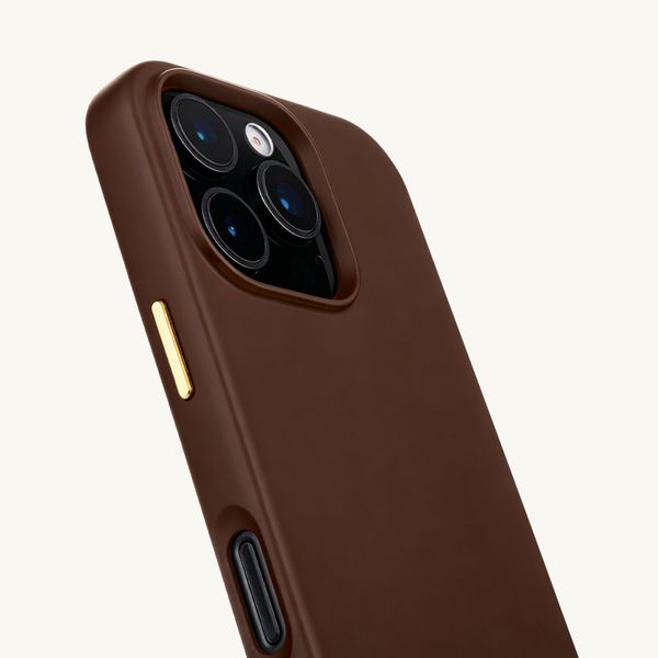 Selencia Coque arrière Rivièra avec MagSafe avec crochets amovibles Apple iPhone 16 Pro - Choco Brown