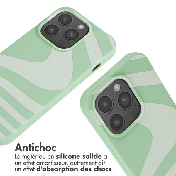 imoshion Coque design en silicone avec cordon iPhone 15 Pro - Retro Green