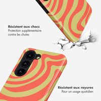 Selencia Coque arrière Vivid Samsung Galaxy S23 - Wavy Swirl Orange Fern