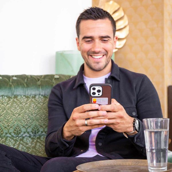 Accezz Coque en cuir de qualité supérieure avec fentes pour cartes Apple iPhone 13 Pro Max - Marron