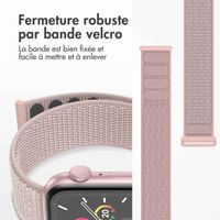 imoshion Bracelet en nylon Apple Watch Series 1 t/m 11 / SE / Ultra (44/45/46/49 mm) - Light Pink