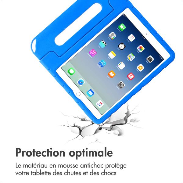 imoshion Coque kidsproof avec poupées amovibles Apple iPad 9 (2021) 10.2 pouces / iPad 8 (2020) 10.2 pouces / iPad 7 (2019) 10.2 pouces - Bleu