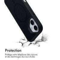 imoshion Rugged Hybrid Carbon Case avec MagSafe Apple iPhone 17 - Noir