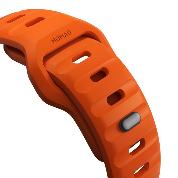 Nomad Bracelet Sport FKM Apple Watch Series 1 t/m 9 / SE (38/40/41 mm) | Series 10 / 11 (42 mm) - Ultra Orange