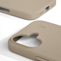 iDeal of Sweden Coque Silicone Apple iPhone 16 - Beige