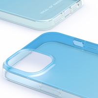 iDeal of Sweden Coque Clear iPhone 15 - Light Blue