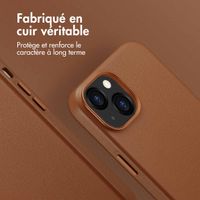 Accezz Coque arrière en cuir avec MagSafe iPhone 13 - Sienna Brown