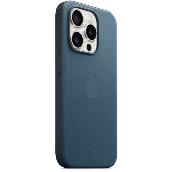 Apple ﻿Coque FineWoven MagSafe Apple iPhone 15 Pro - Pacific Blue