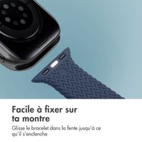 imoshion Bracelet tressé en silicone Apple Watch Series 1 t/m 9 / SE (38/40/41 mm) | Series 10 / 11 (42 mm) - Bleu foncé