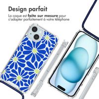 imoshion Coque Design avec cordon iPhone 15 - Cobalt Blue Flowers Connect