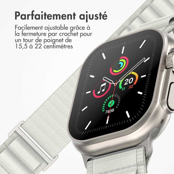 imoshion Bracelet en nylon Alpine Apple Watch Series 1 t/m 11 / SE / Ultra (44/45/46/49 mm) - Blanc