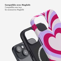 Selencia Coque arrière Vivid Tough avec MagSafe iPhone 14 - Double Hearts Rubine Red Lilac