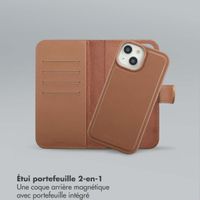 Selencia Étui portefeuille amovible Olyn avec MagSafe Apple iPhone 15 - Marron
