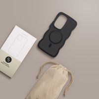 Selencia Coque arrière Wavy avec MagSafe Samsung Galaxy S25 Ultra - Noir