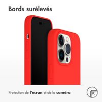 Accezz Coque Liquid Silicone avec MagSafe Apple iPhone 14 Pro - Rouge