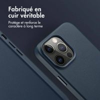 Accezz Coque arrière en cuir avec MagSafe Apple iPhone 14 Pro Max - Nightfall Blue