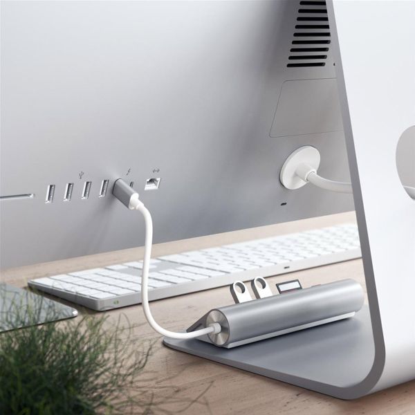 Satechi Hub USB de bureau en aluminium | USB-C vers 3x USB-A et lecteur de carte (Micro)SD - Argent