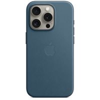 Apple ﻿Coque FineWoven MagSafe Apple iPhone 15 Pro - Pacific Blue