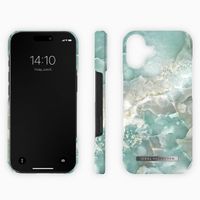 iDeal of Sweden Coque Fashion Apple iPhone 16 - Azura Marble