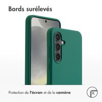 Accezz Coque Liquid Silicone avec MagSafe Samsung Galaxy S24 FE - Forest Green