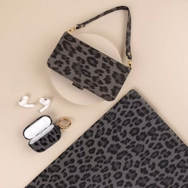 Selencia Étui de télephone portefeuille imprimé léopard Sabi Samsung Galaxy S24 / S25 - Midnight Black