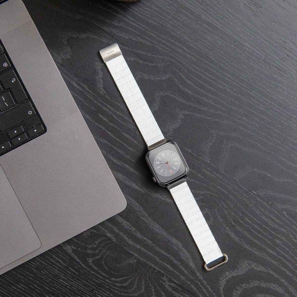 imoshion Bracelet en cuir magnétique Apple Watch Series 1 - 11 / SE / Ultra (44/45/46/49 mm) - Blanc