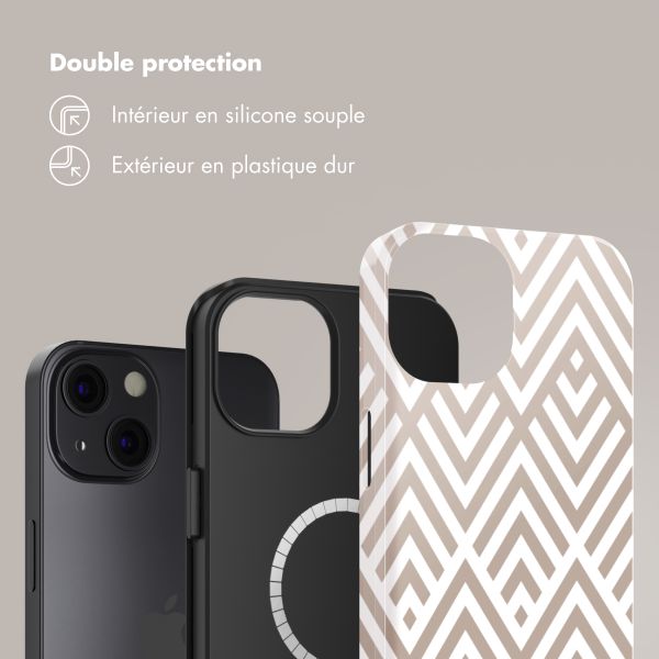 Selencia Coque arrière Vivid Tough avec MagSafe iPhone 13 - Beige Zigzag