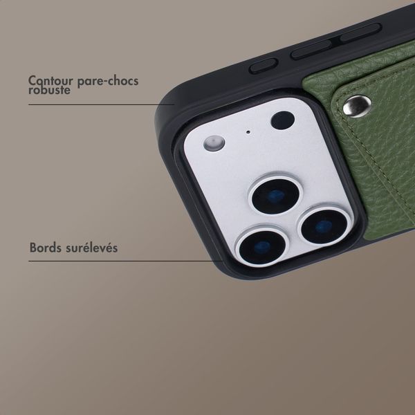 Selencia Coque Riva avec porte-cartes Apple iPhone 17 Pro Max - Sage Green
