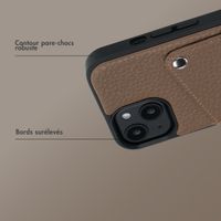 Selencia Coque Riva avec porte-cartes Apple iPhone 14 / 13 - Mocha Brown