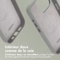 Accezz Coque arrière en cuir avec MagSafe Apple iPhone 15 Pro - Light Grey