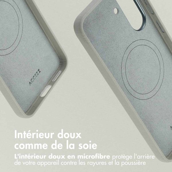 Accezz Coque arrière en cuir avec MagSafe Samsung Galaxy A36 / A56 - Light Grey