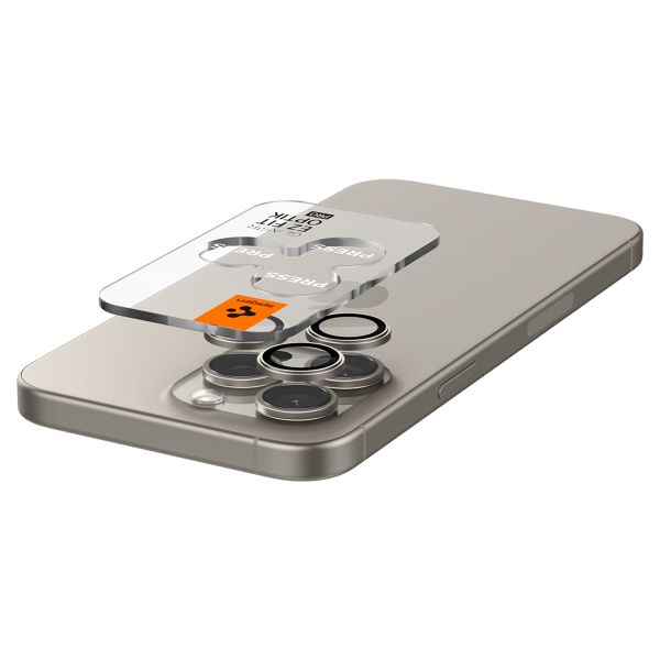 Spigen GLAStR EZ Fit Optik Pro Protection d'objectif de caméra (pack de 2) Apple iPhone 15 Pro / 15 Pro Max - Natural Titanium