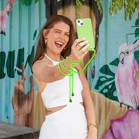 imoshion ﻿Coque en silicone avec cordon iPhone SE (2022 / 2020) / 8 / 7 - Vert Fluo