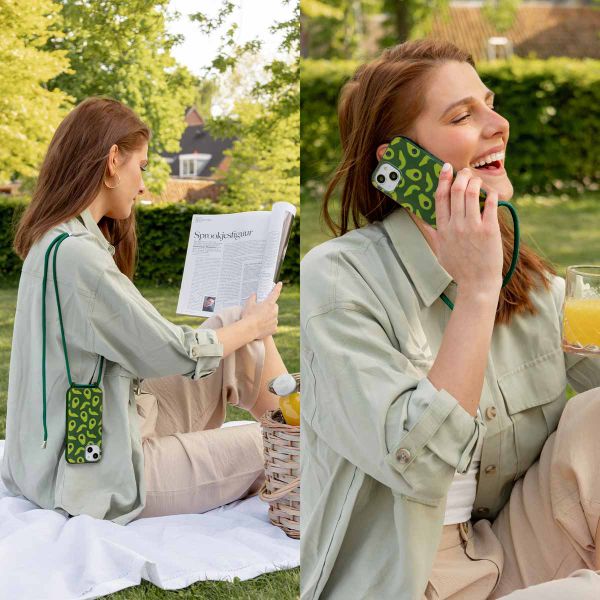 imoshion Coque design en silicone avec cordon Apple iPhone 15 Pro Max - Avocado Green
