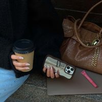 Holdit Coque Wavy Apple iPhone 14 Pro - Chocolate Mirror