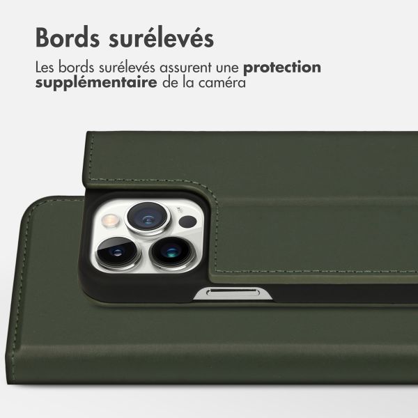 Accezz Étui de téléphone Slim Folio en cuir de qualité supérieure Apple iPhone 13 Pro - Vert