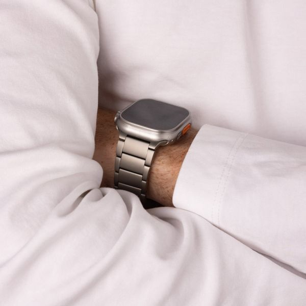 Accezz Bracelet en acier Titane mat Apple Watch Series 1 t/m 11 / SE / Ultra (44/45/46/49 mm) - Titanium