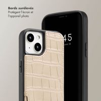 Selencia Coque Croco avec cordon et porte-cartes Nova iPhone 13 - Beige