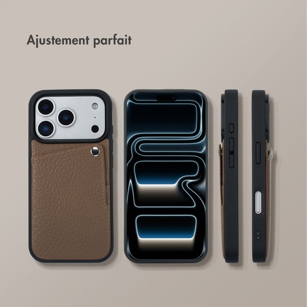 Selencia Coque Riva avec porte-cartes Apple iPhone 17 Pro Max - Mocha Brown