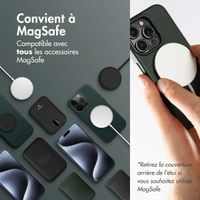 Accezz Étui de téléphone portefeuille en cuir 2-en-1 avec MagSafe Apple iPhone 14 - Cedar Green